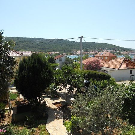 Apartment Guste Šibenik Kamer foto