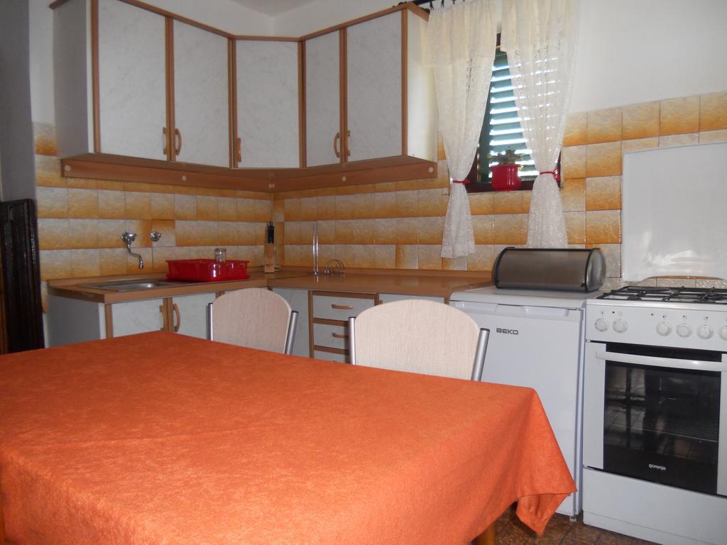 Apartment Guste Šibenik Kamer foto