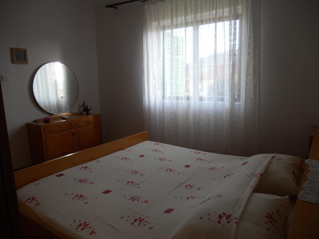 Apartment Guste Šibenik Kamer foto